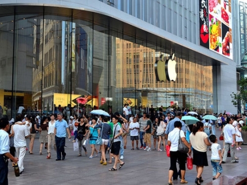 过去一年间，中国市场在苹果全球版图中的重要性日益提升