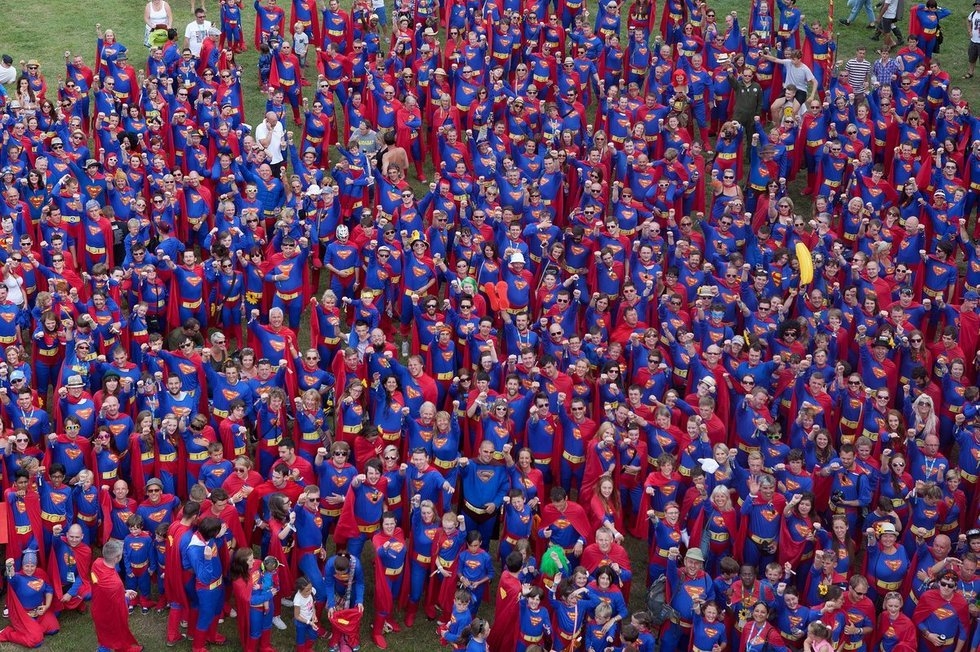 2013年7月27日，867名身着超人服装的超人们创造了一个“英雄”时刻，打破了曾经人身着超人服装的吉尼斯世界纪录。