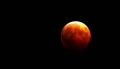 月全食如约来袭 观赏最美“红月亮”