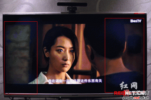 王先生反映，新买的夏普电视液晶屏幕四角均有大面积的漏光现象