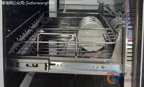 海尔光波巴氏消毒柜PK老板臭氧消毒柜