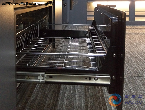 海尔光波巴氏消毒柜PK老板臭氧消毒柜