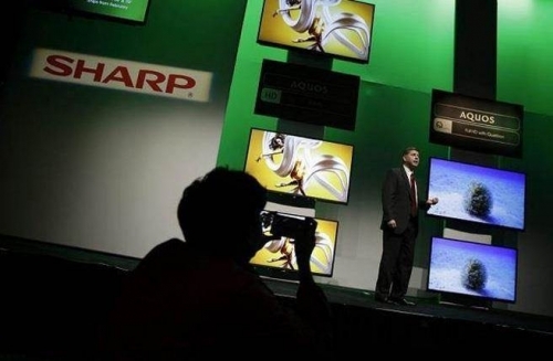 郭董强势接管夏普 日媒批「出尔反尔」