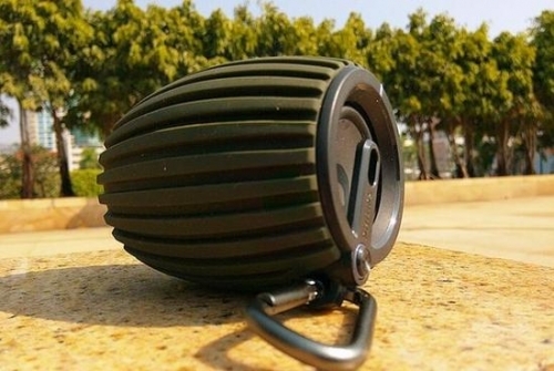 式的音箱 一般人真不敢带在身上 家电网 HEA深