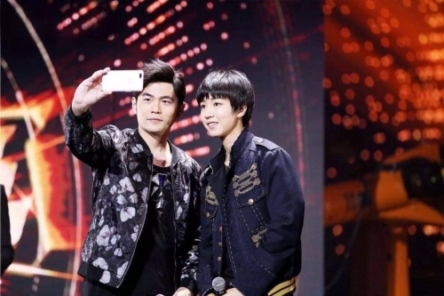 ���յ����𣺹����ֻ��ġ���ƭ������ѧ