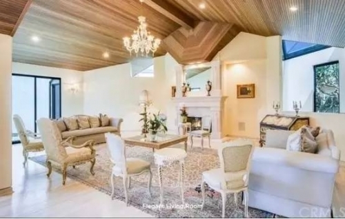 抵大楼押豪宅背后：贾跃亭在美国究竟有多少套房