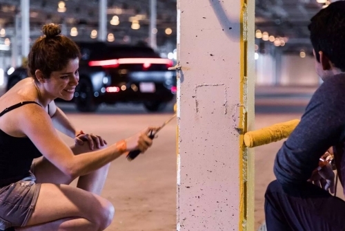 贾跃亭展示法拉第未来新厂房 自称未来正在打开