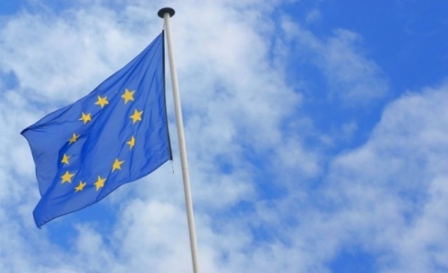欧盟提交新法案监管苹果谷歌等巨头 保护小公司