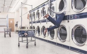 用洗衣机洗衣服如何防止衣服打结？