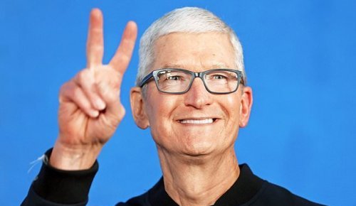 苹果库克年薪近1亿美元 自愿降薪40%