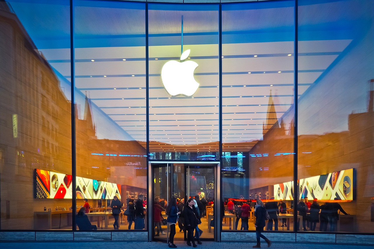 iPhone 16e即将销售 苹果产业链企业有望淡季不淡