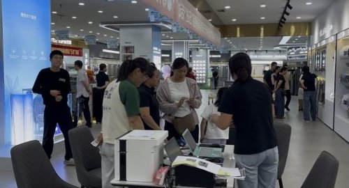 好“戏”连连，夏日消费市场别有“韵味”