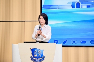 董明珠：被学生喊“奶奶”很不开心 自己还很年轻